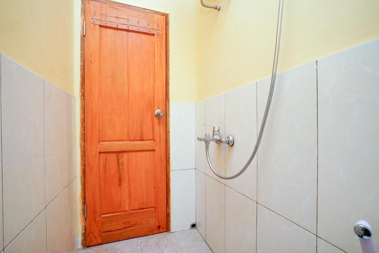 Oyo 2656 Az Zahra Residence Syariah Surabaya Exteriör bild