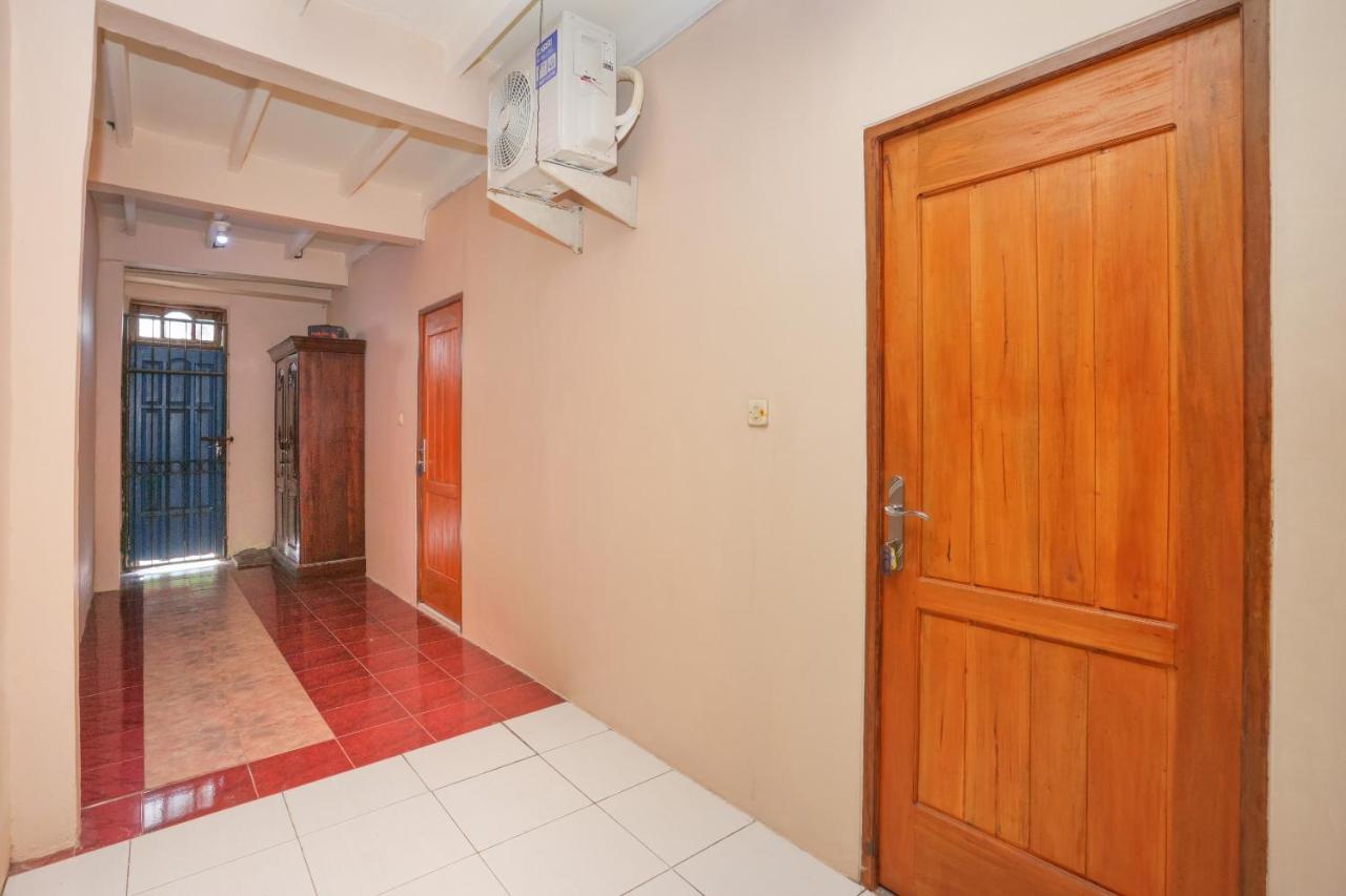 Oyo 2656 Az Zahra Residence Syariah Surabaya Exteriör bild