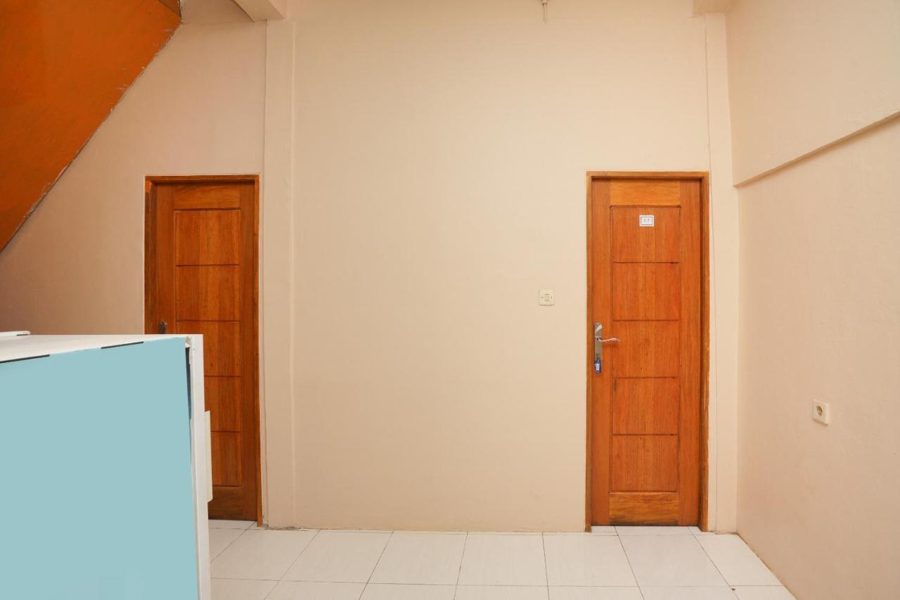 Oyo 2656 Az Zahra Residence Syariah Surabaya Exteriör bild